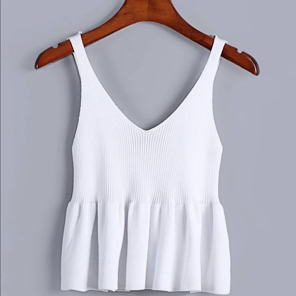 White flare top - Picture 2 of 3